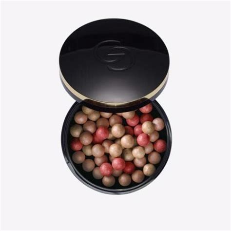 giordani gold serum infused pearls.